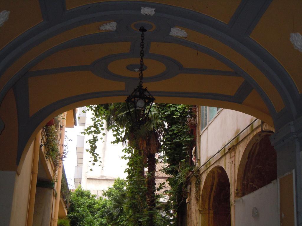 B&B Galileo Galilei Caserta Luaran gambar